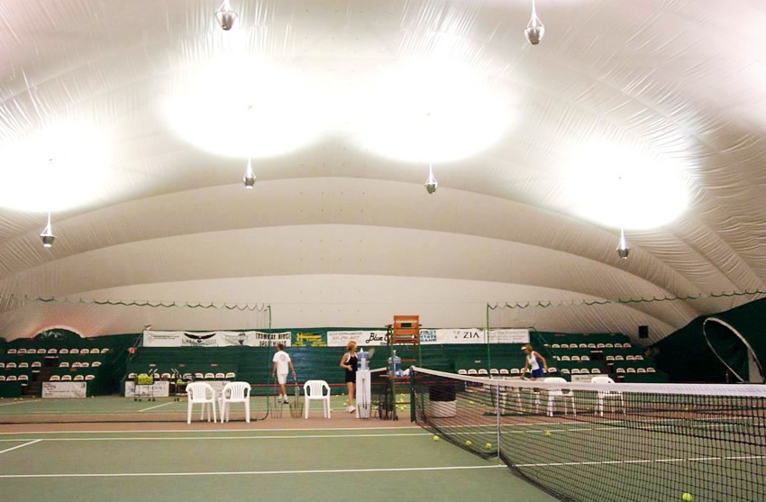 充气膜结构网球馆